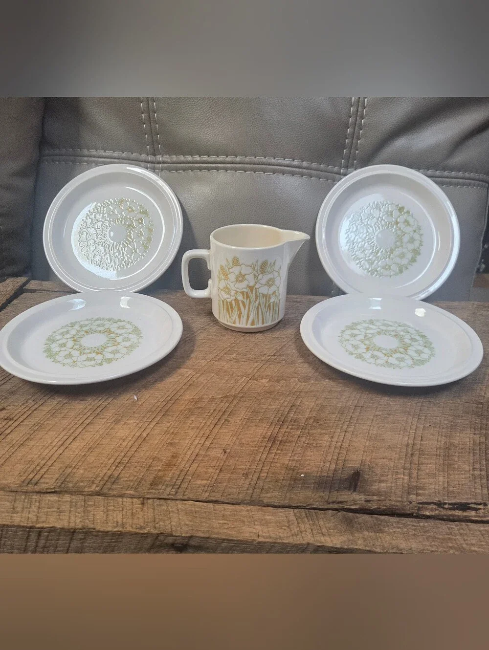 5 Pieces Vintage Hornsea England Pottery in the Fleur pattern ~ Bin 1E